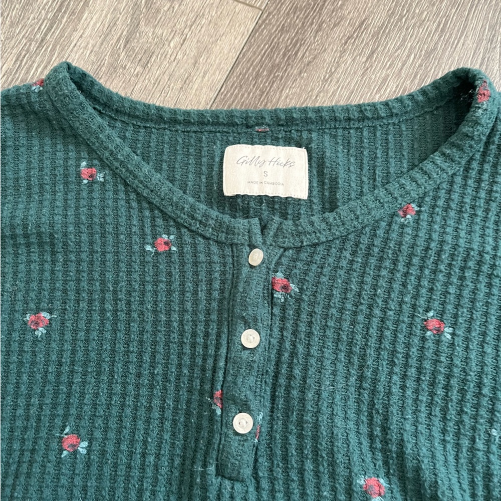 hollister waffle green top small